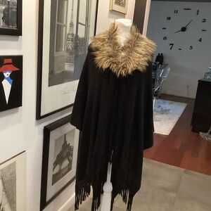 Croft & Barrow Boho Fringed  FAUX FUR COLLAR  Cape Women One Size